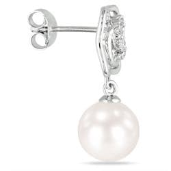 Miadora Sterling Silver Pearl and 1/8ct TDW Diamond Earrings (H I, I2 I3) Miadora Pearl Earrings