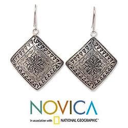 Handmade Sterling Silver 'Hill Tribe Flower' Dangle Earrings (Thailand)