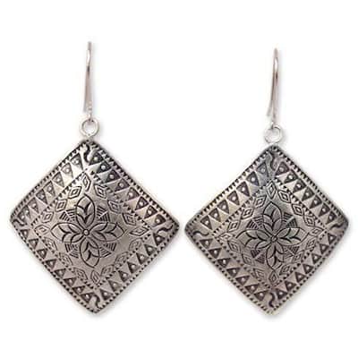 Handmade Sterling Silver 'Hill Tribe Flower' Dangle Earrings (Thailand)