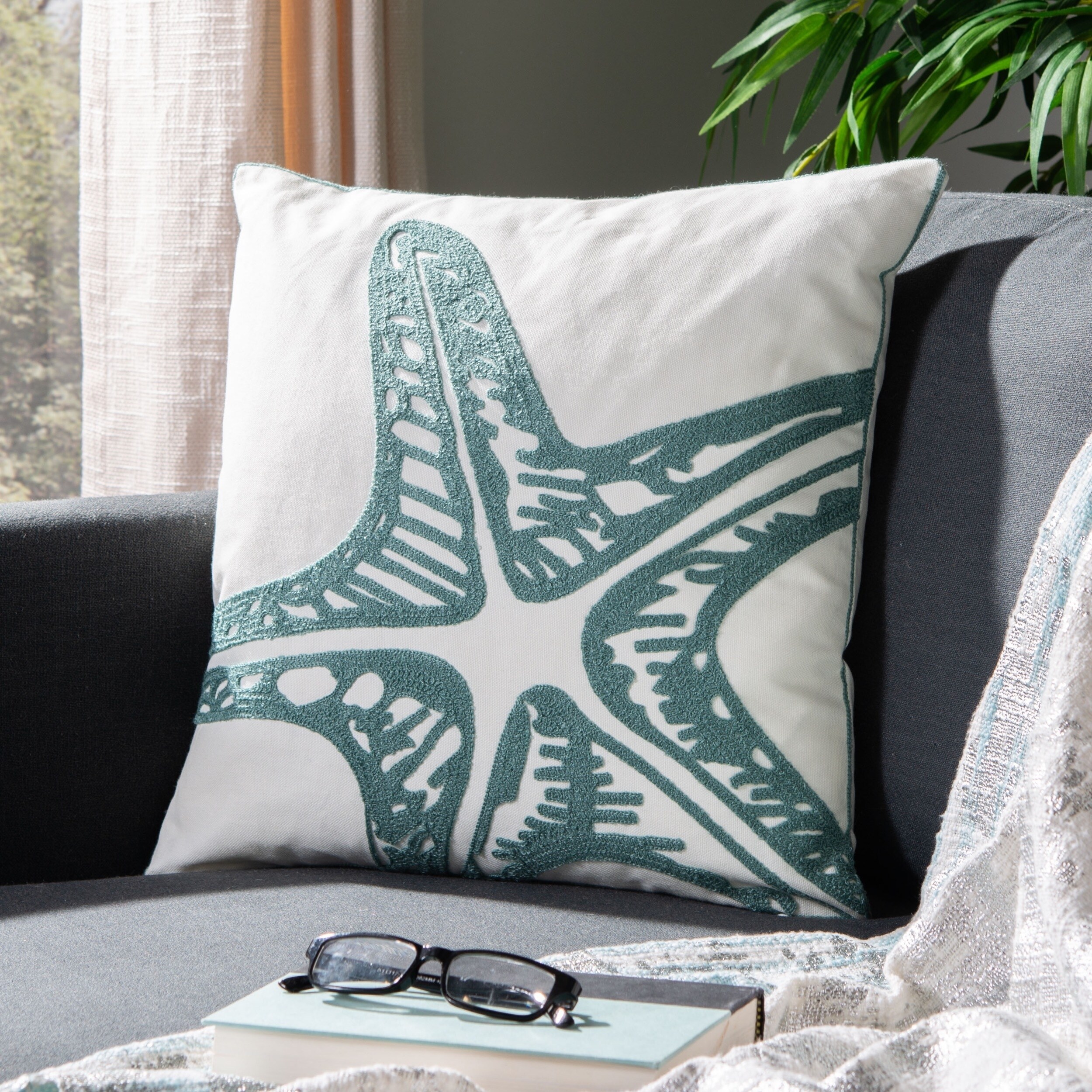 Shop Safavieh Starfish 18 Inch White Decorative Pillows Set Of 2