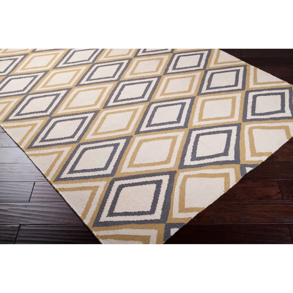 Hand-woven Ivory Foptop Wool Area Rug - 5' x 8'