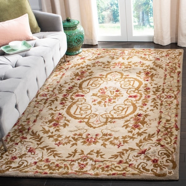 Safavieh Handmade Classic Ivory Wool Rug - 9'6 x 13'6