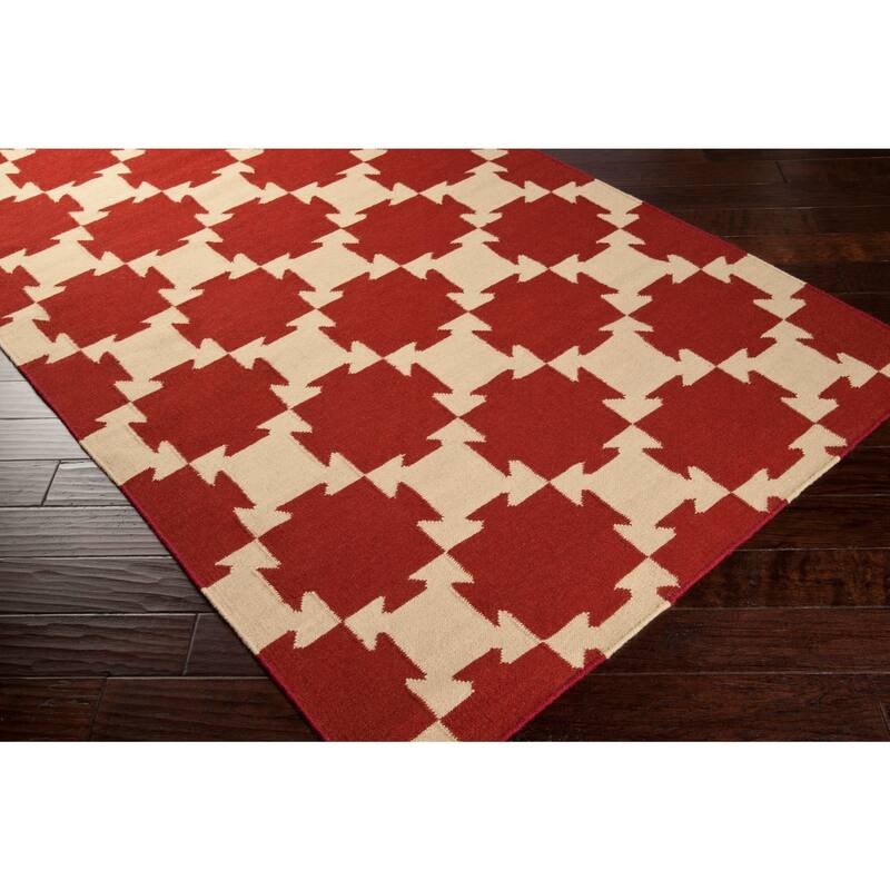 Hand-Woven Queens Bay Wool Area Rug - 8' x 11' - 8' x 11'