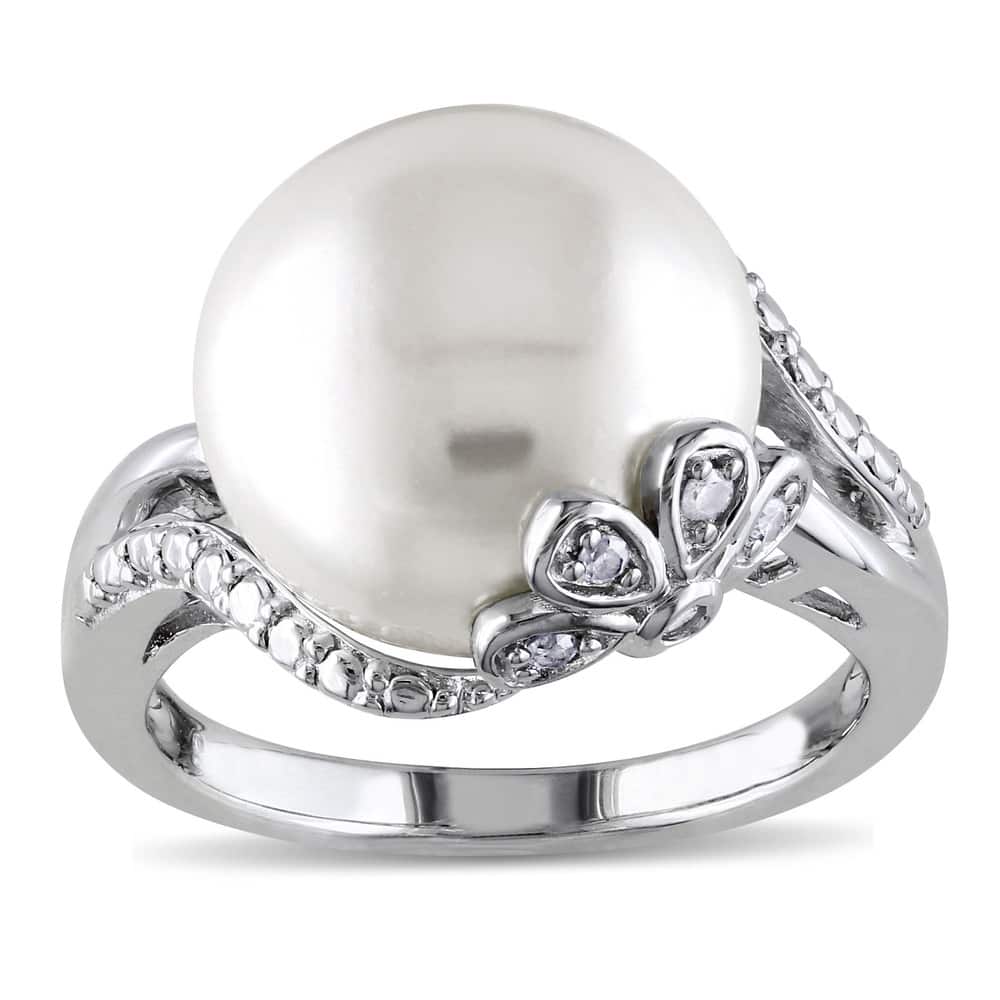 Miadora Sterling Silver Pearl and Diamond Accent Ring (H-I, I3)
