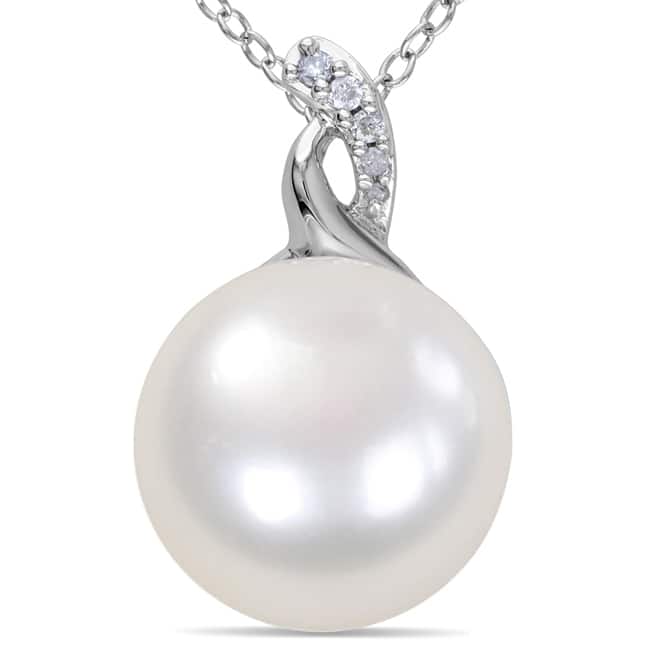 Miadora Sterling Silver Pearl and Diamond Accent Drop Necklace (G-H, I2-I3)