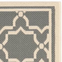 Poolside Grey/ Beige Indoor/ Outdoor Rug (2' x 3'7) Safavieh Accent Rugs