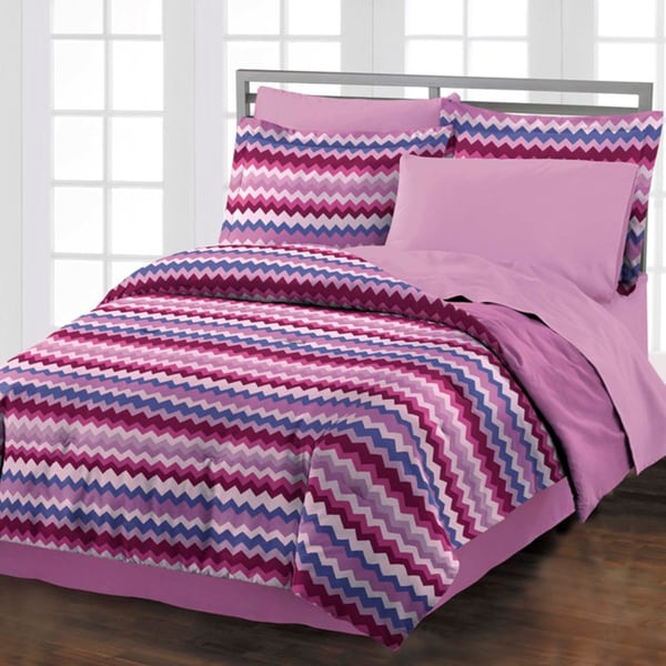 Blackberry Chevron 4-piece Comforter Set with Bedskirt