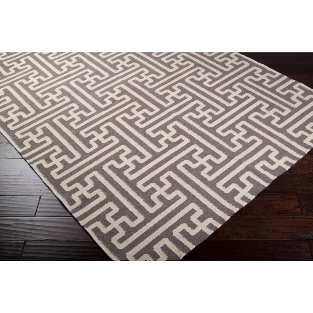 Hand-woven Beige Queens Bay Wool Area Rug - 2'6" x 8' Runner - 2'6" x 8' Runner