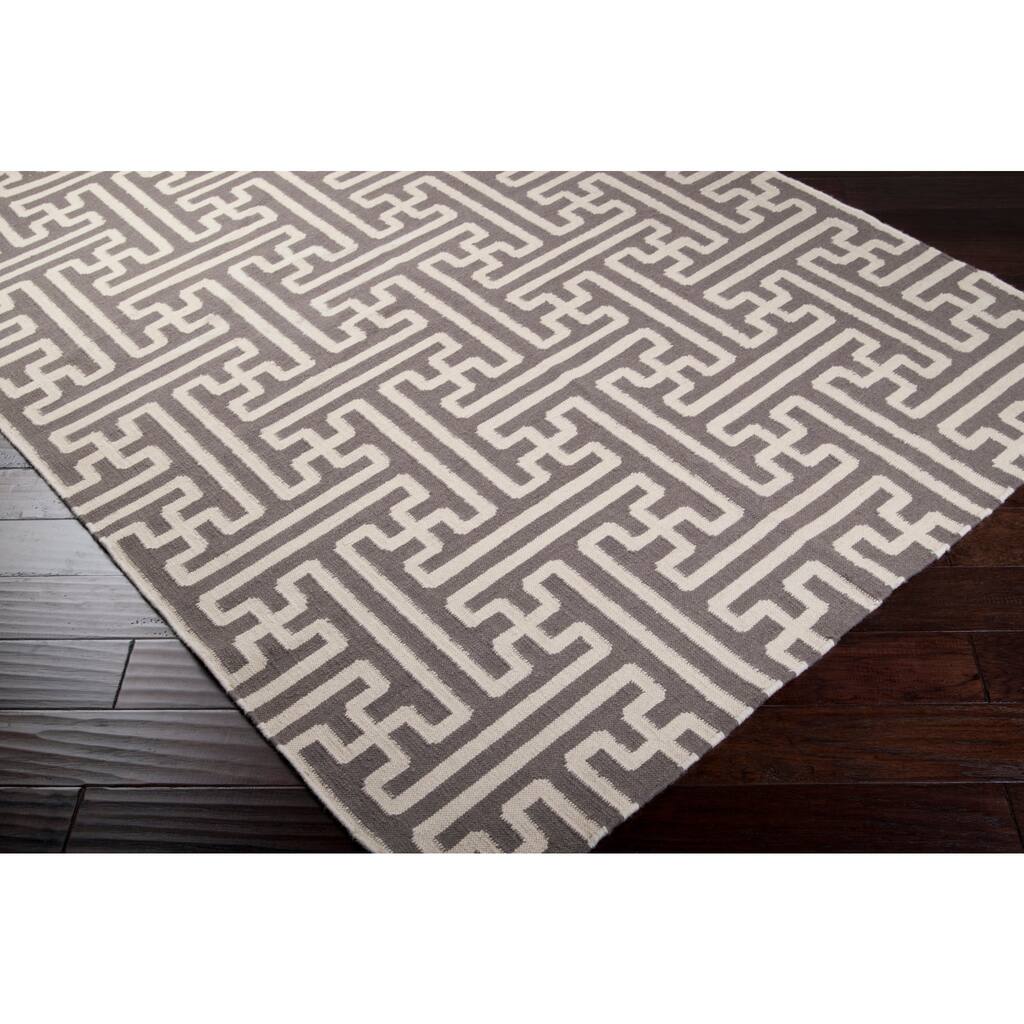 Hand-woven Beige Queens Bay Wool Area Rug - 2'6" x 8' Runner - 2'6" x 8' Runner