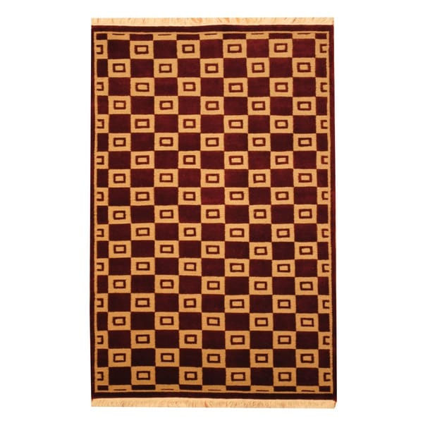 Indo Hand knotted Tibetan Beige/ Burgundy Wool Rug (4 x 6