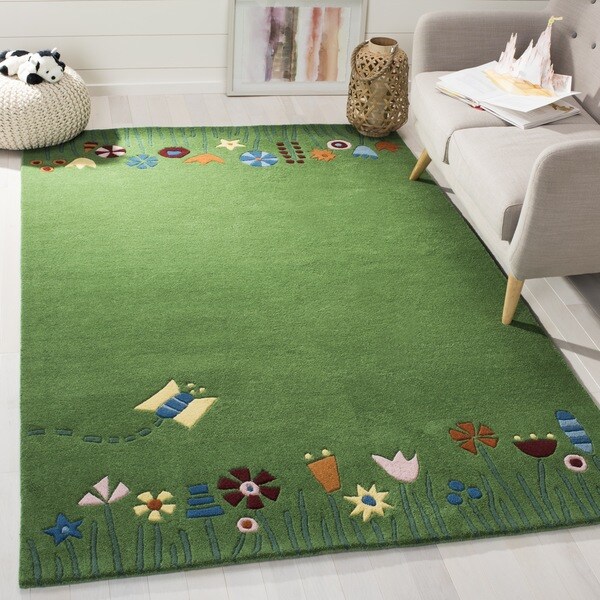 Safavieh Handmade Children's Summer Grass Green Wool Rug - 9' x 12'