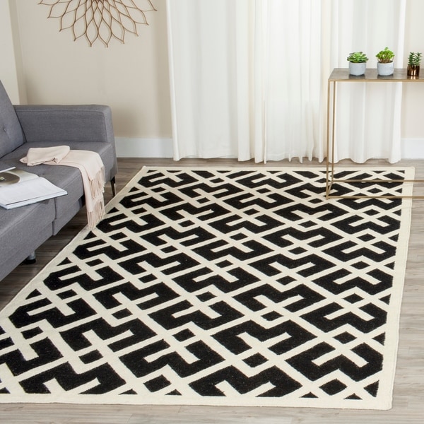 Safavieh Hand-woven Moroccan Reversible Dhurrie Black/ Ivory Wool Rug - 10' x 14'