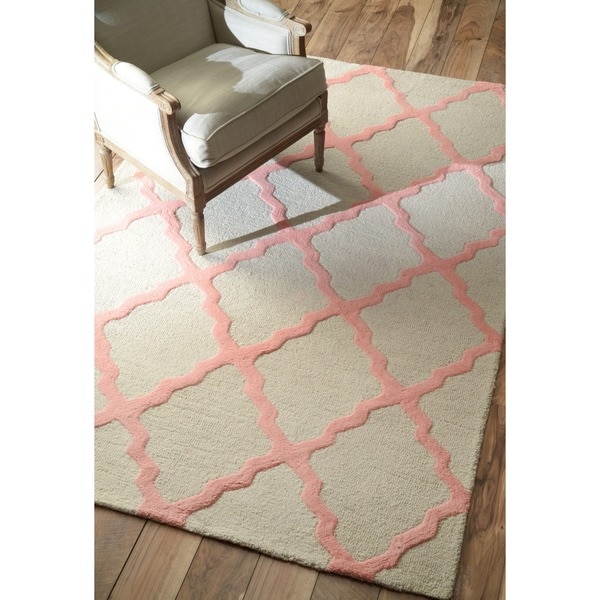 Hand-hooked Alexa Moroccan Trellis Pink Wool Rug - 5' x 8'
