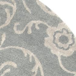 Handmade Rose Scrolls Grey New Zealand Wool Rug (2'6 x 12') Safavieh Runner Rugs