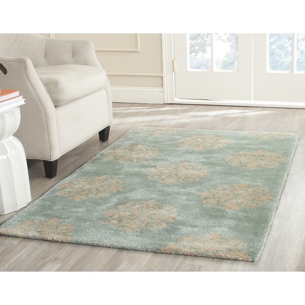 Safavieh Handmade Medallion Turquoise New Zealand Wool Rug - 9'6 x 13'6