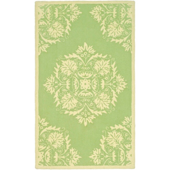 Hand hooked Chelsea Green Wool Rug (29 X 49)