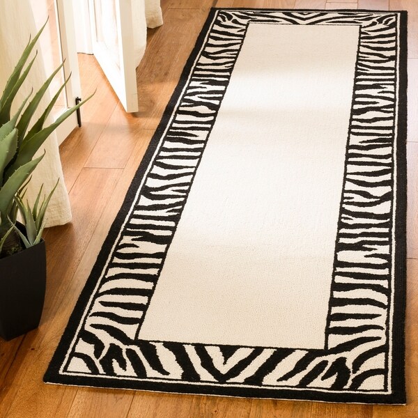 Shop Safavieh Handhooked Zebra Border White/ Black Wool Rug 2'6" x