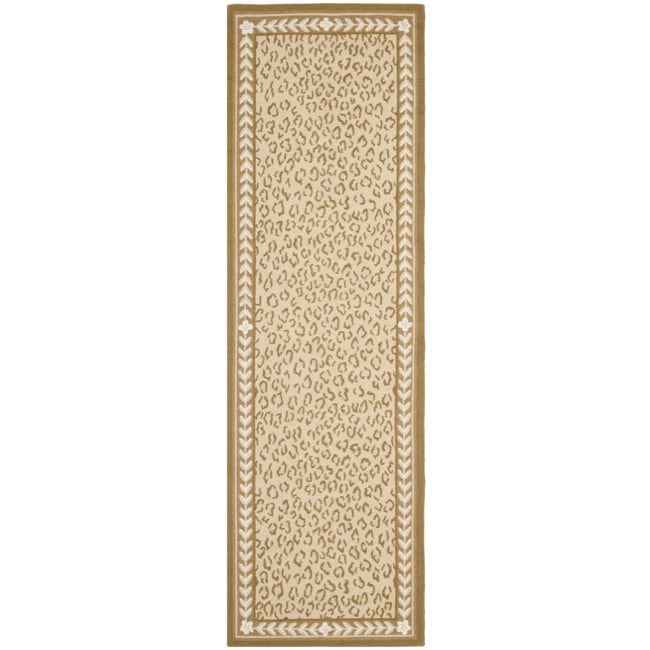 Hand hooked Chelsea Leopard Ivory Wool Rug (26 X 8)