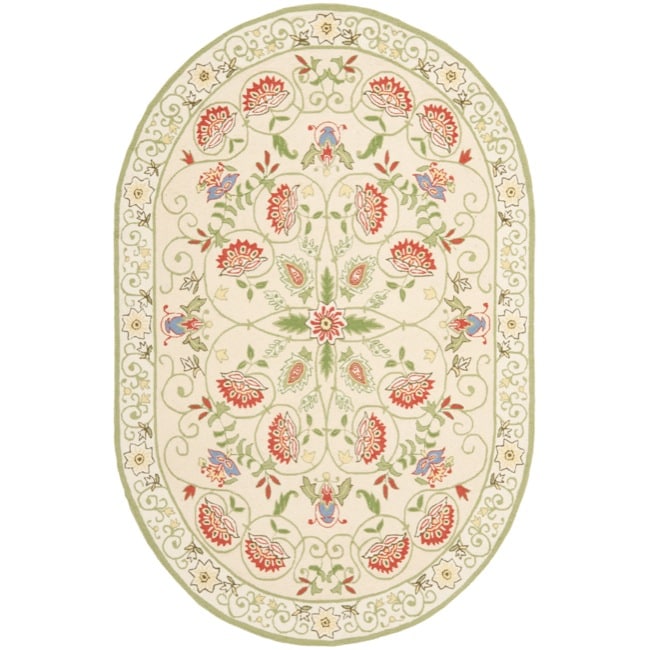 Hand hooked Bedford Beige/ Green Wool Rug (46 X 66 Oval)