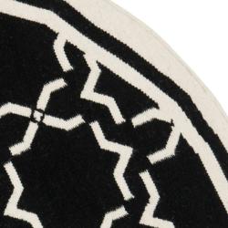 Moroccan Dhurrie Transitional Black/Ivory Wool Rug (6' Round) Safavieh Round/Oval/Square