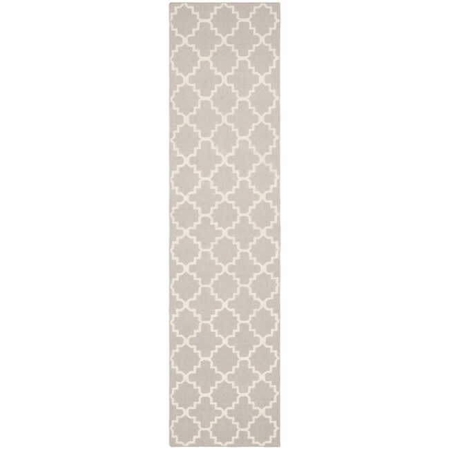 Safavieh Hand woven Moroccan Dhurrie Grey/ Ivory Wool Rug (26 X 12)