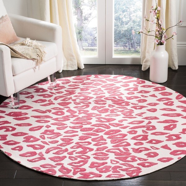 Shop Safavieh Handmade Children's Leopard Ivory/ Pink Wool Rug 6' x 6