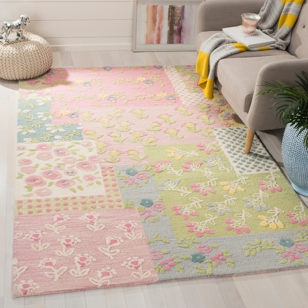 Safavieh Handmade Children's Garden New Zealand Wool Rug - 4' x 6'