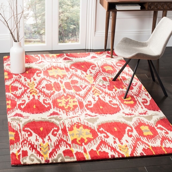 Safavieh Handmade Ikat Ivory/ Red Wool Rug - 8' x 10'