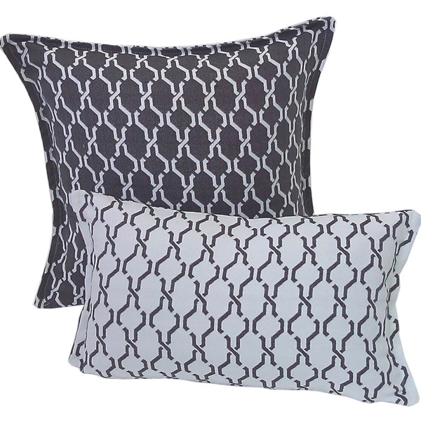 Corona Decor Indoor/Outdoor Decorative Throw Pillow (Set of 2)