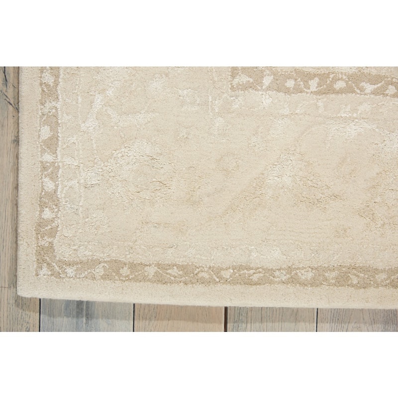 Nourison Symphony Traditional Shimmer Hand-tufted Area Rug