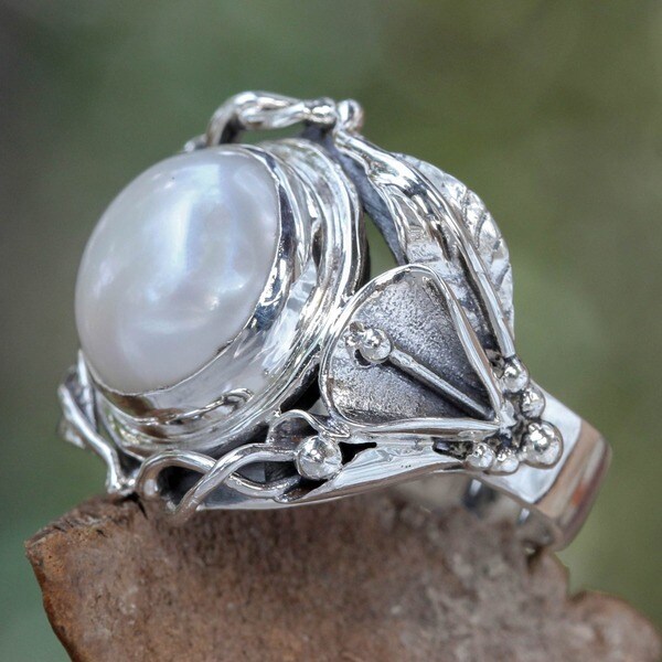 Handmade Nest Of Lilies Artisan Fashion Accessory Vintage Flower Sterling Silver White Pearl Gemstone Jewelry Ring (Indonesia)