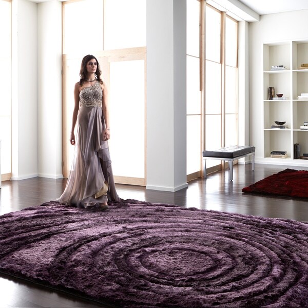 Hand-woven Perseus Eggplant Rug - 7'10' x 11'