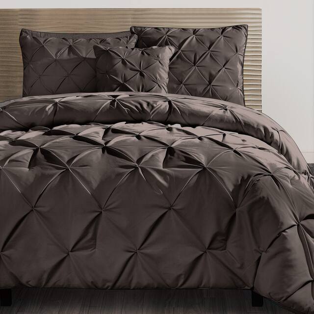 VCNY Carmen Pintuck Tufted Solid Color 4-piece Comforter Set