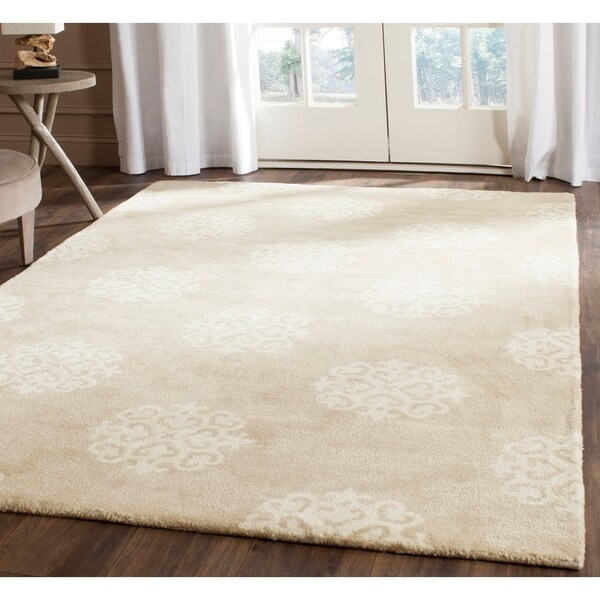 Safavieh Handmade Soho Medallion Beige Wool Rug - 7'6 x 9'6