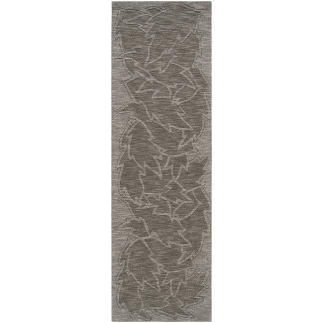 Hand crafted Grey Floral Embossed Wool Rug (26 X 8)