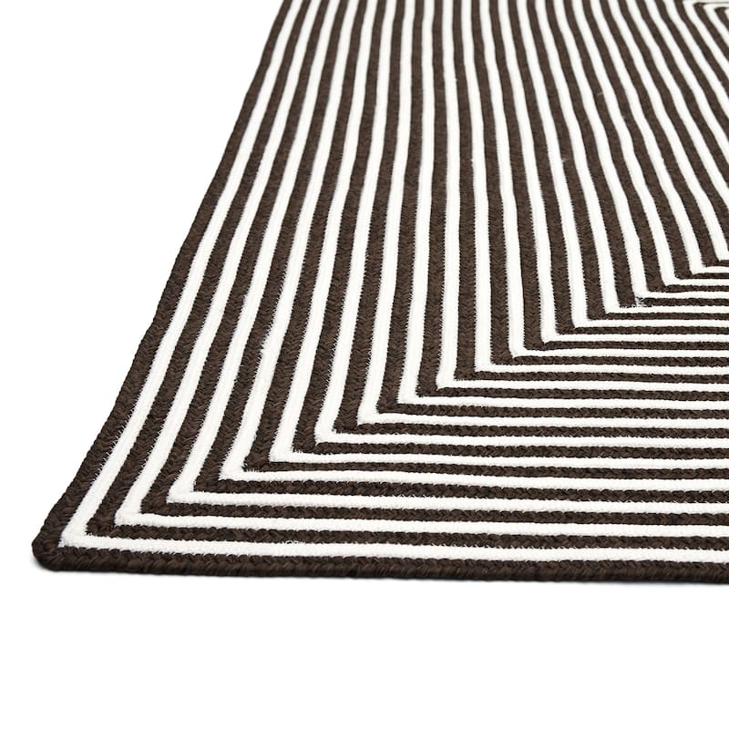 Alexander Home Hand-braided Cromwell Indoor/Outdoor Rug