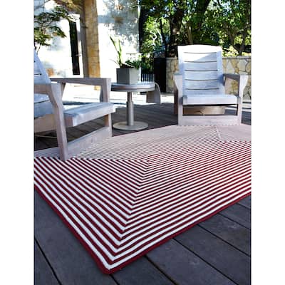 Alexander Home Hand-braided Cromwell Indoor/Outdoor Rug
