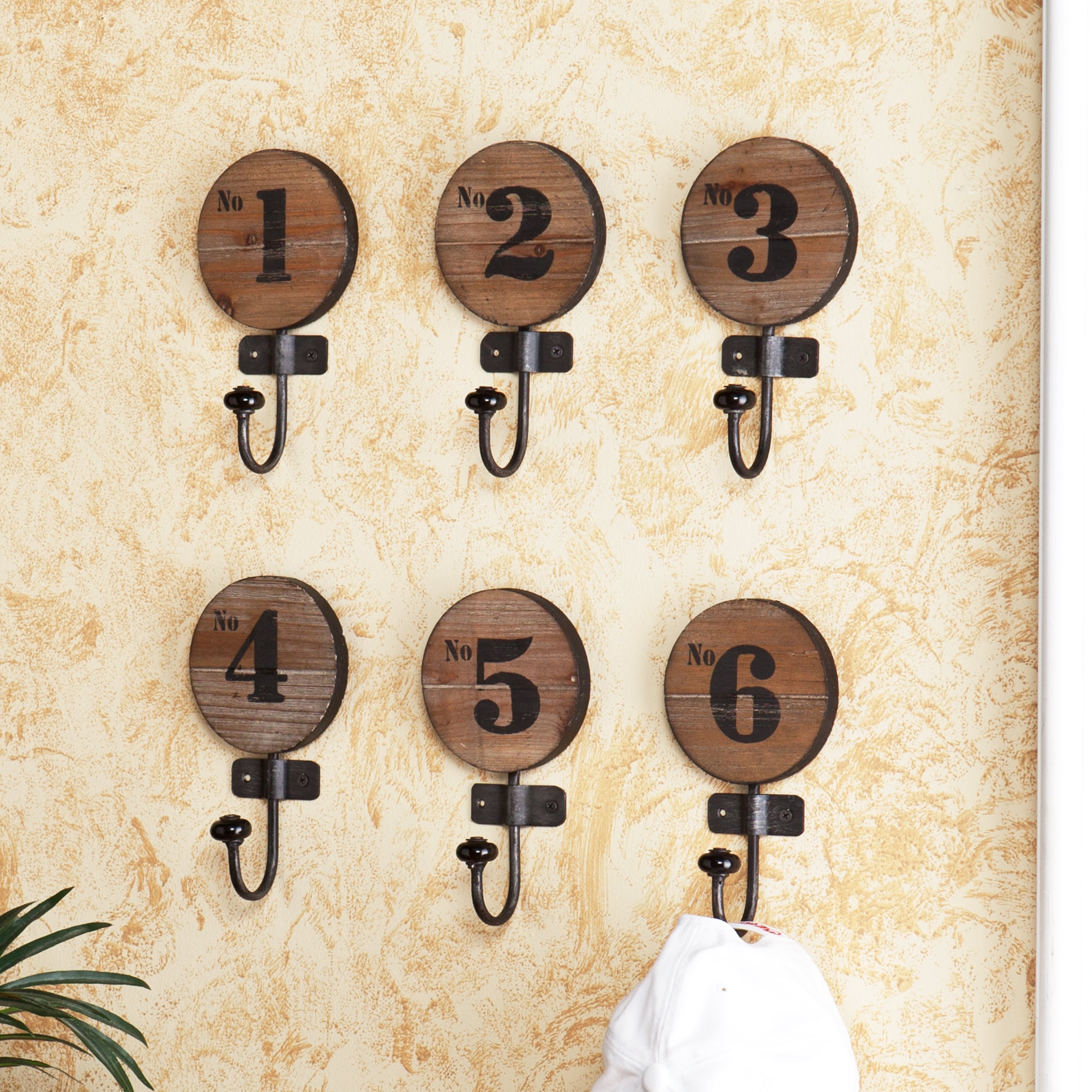 Upton Home Old World Numbered Wooden Hooks (set Of 6)