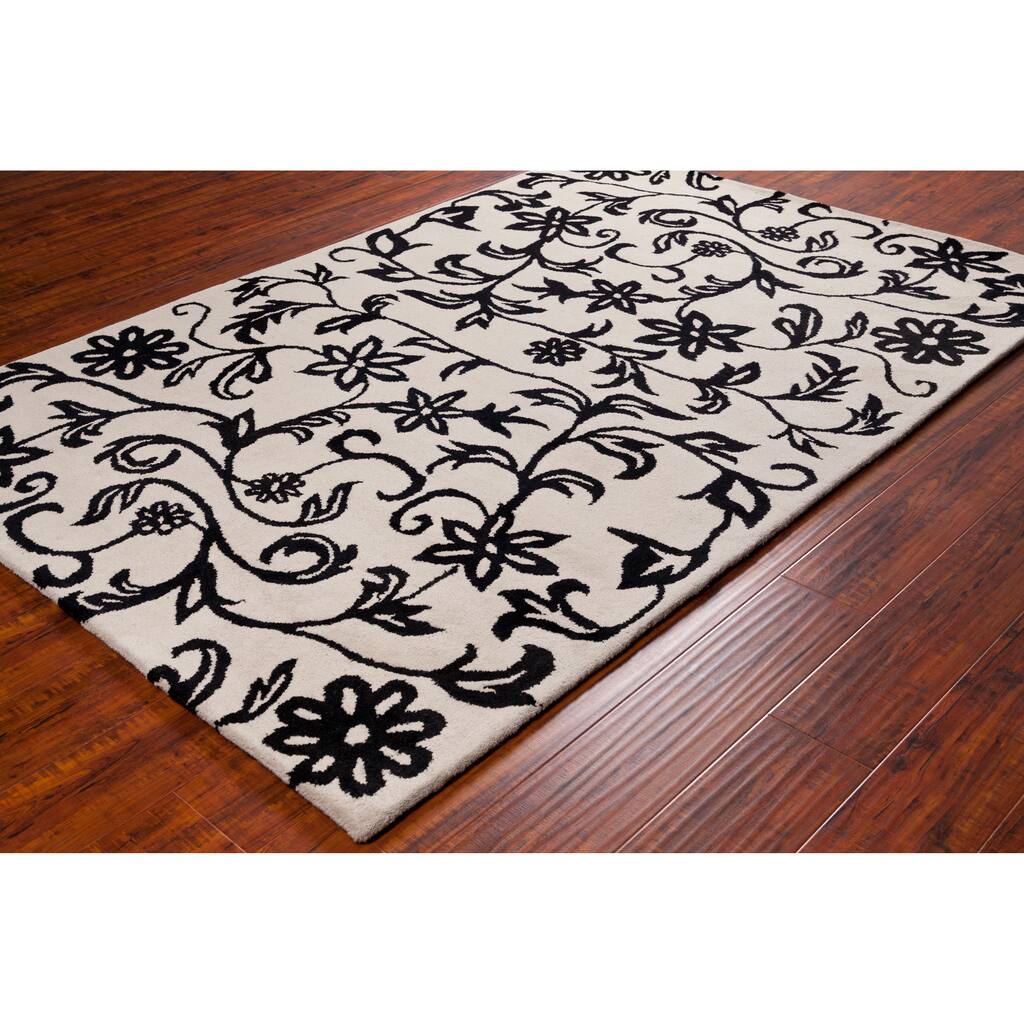 Black-and-White Allie Handmade Floral Wool Rug - 5' x 7'6"