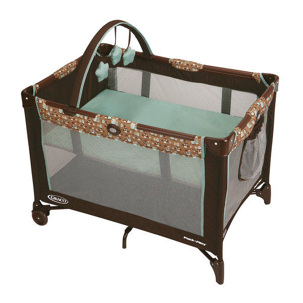 Graco Pack 'n Play Playard with Bassinet in Little Hoot Graco Playards