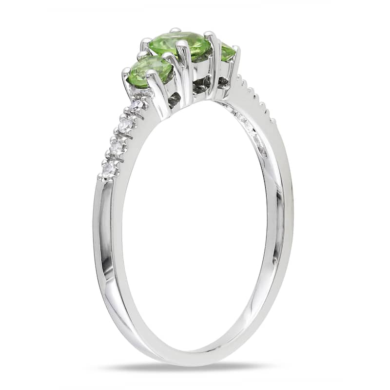 Miadora 10k White Gold Peridot and Diamond Ring (G-H, I1-I2)