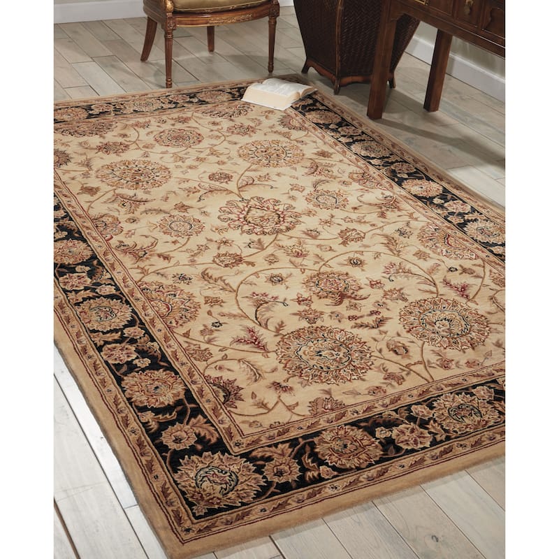 Nourison 2000 Hand-tufted Traditional Area Rug
