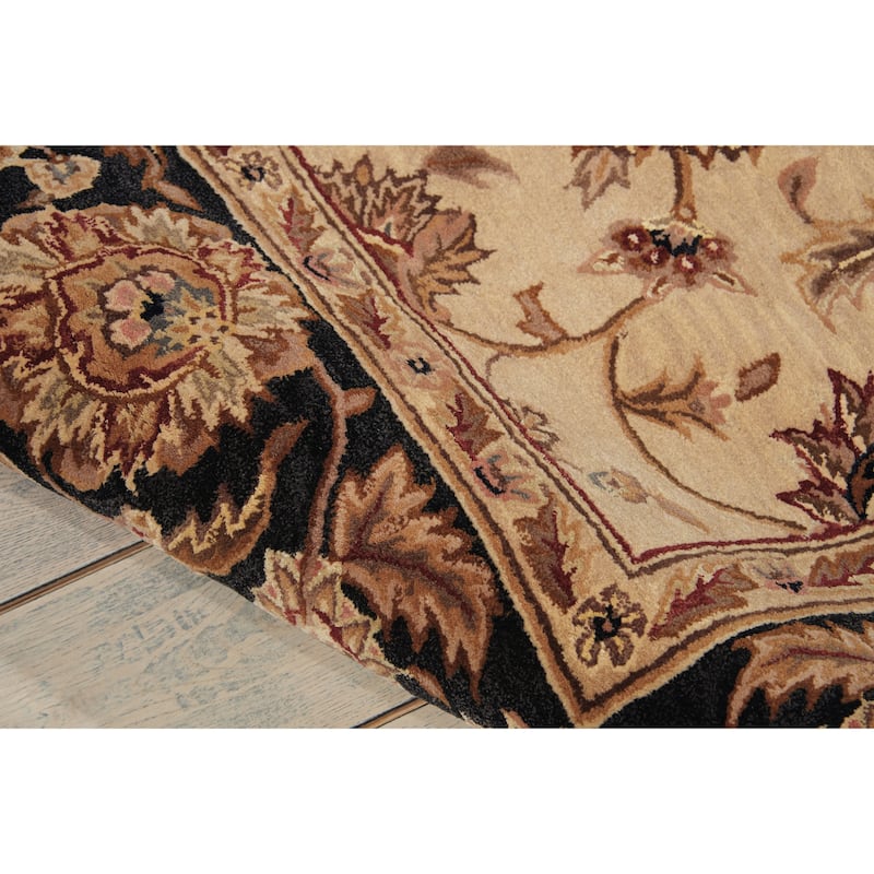 Nourison 2000 Hand-tufted Traditional Area Rug