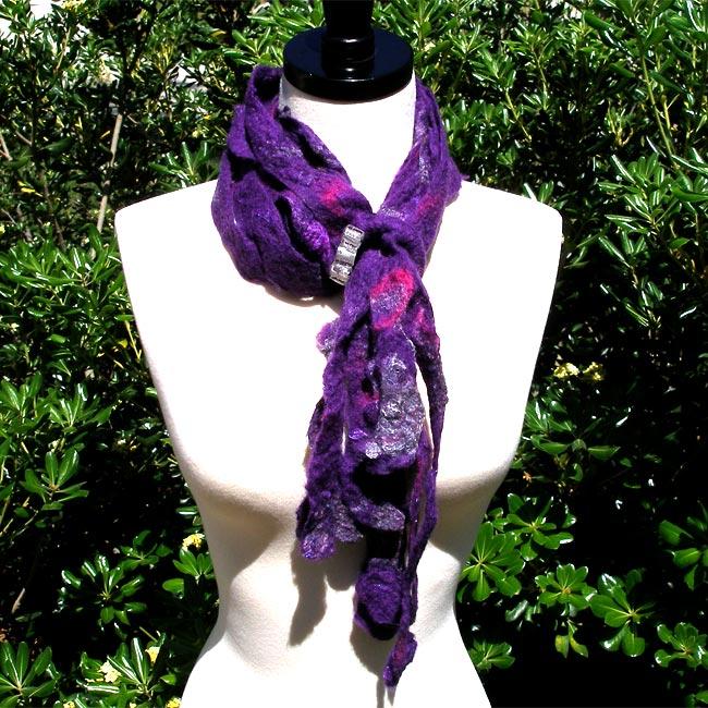 Merino Wool Purple Beaded Ring Felt Scarf (Chile)