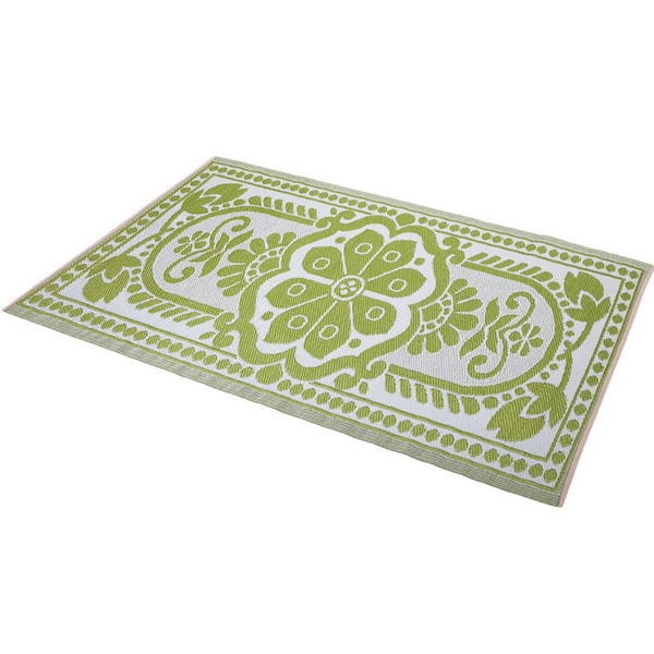 Shop Handmade Green/White Indoor/Outdoor Rug - 6' x 4' (Ecuador) - Free ...