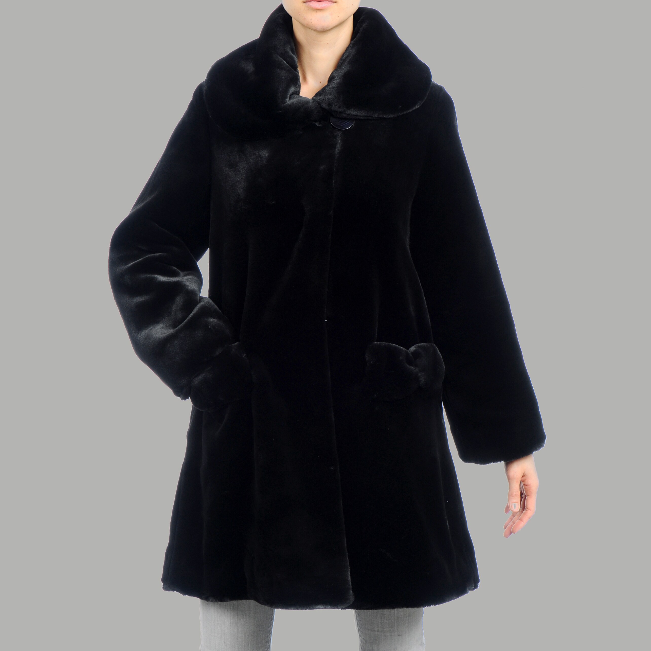 Nuage Women's Black Beaver Faux Fur Short Coat - 13704933 - Overstock ...