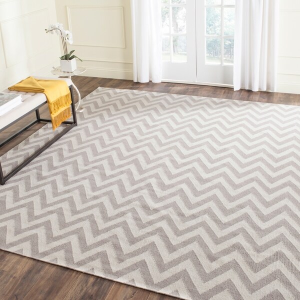 Safavieh Hand-woven Moroccan Reversible Dhurrie Chevron Grey Wool Rug - 9' x 12'