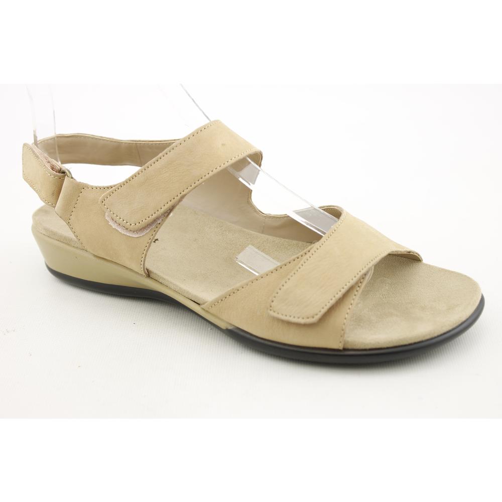easy spirit extra wide sandals