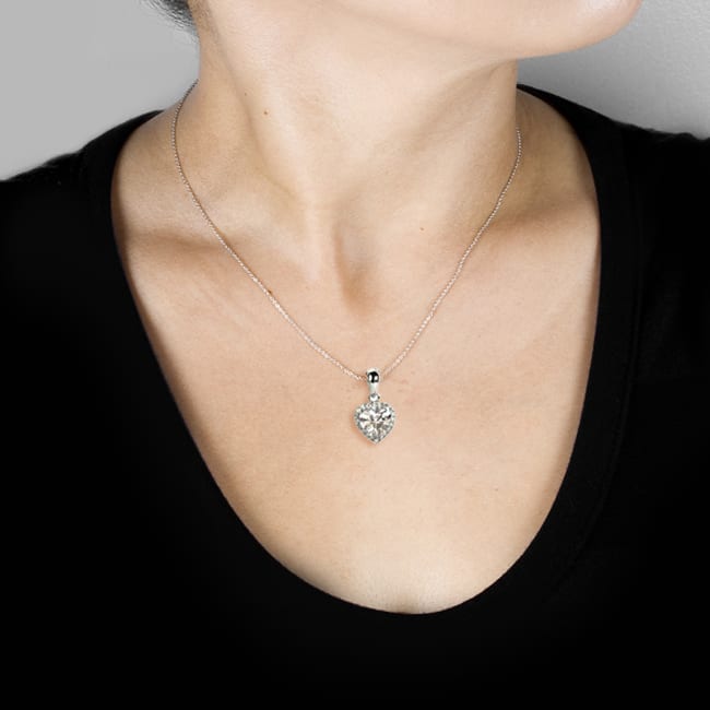 Annello by Kobelli 14k Gold Heart-cut Moissanite and 1/8ct TDW Diamond Necklace (GH/VS, GH/I)