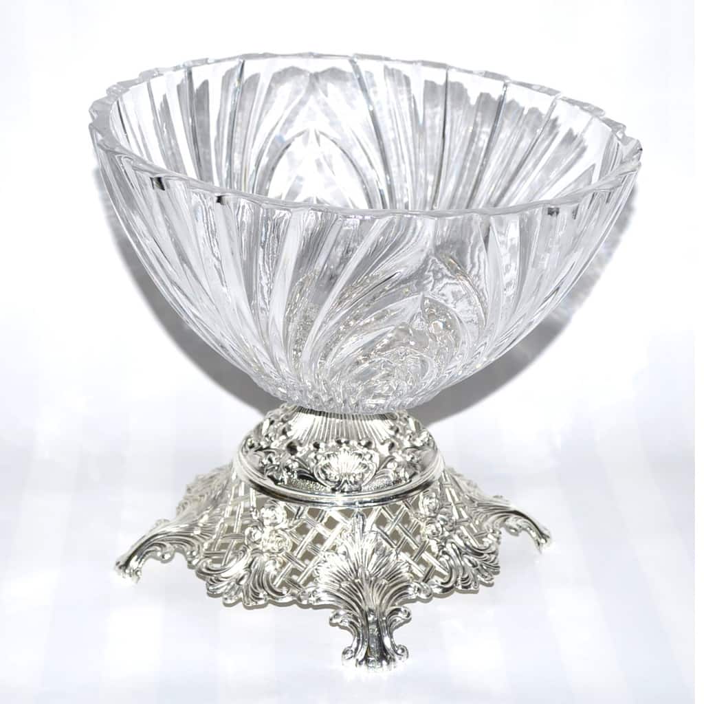 Threestar Clear Crystal/ Silvertone Footed Round Serving Bowl (9 x 9.5 inches)